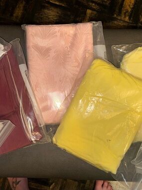 Vintage estate destash! Pinks, yellows, maroons, white